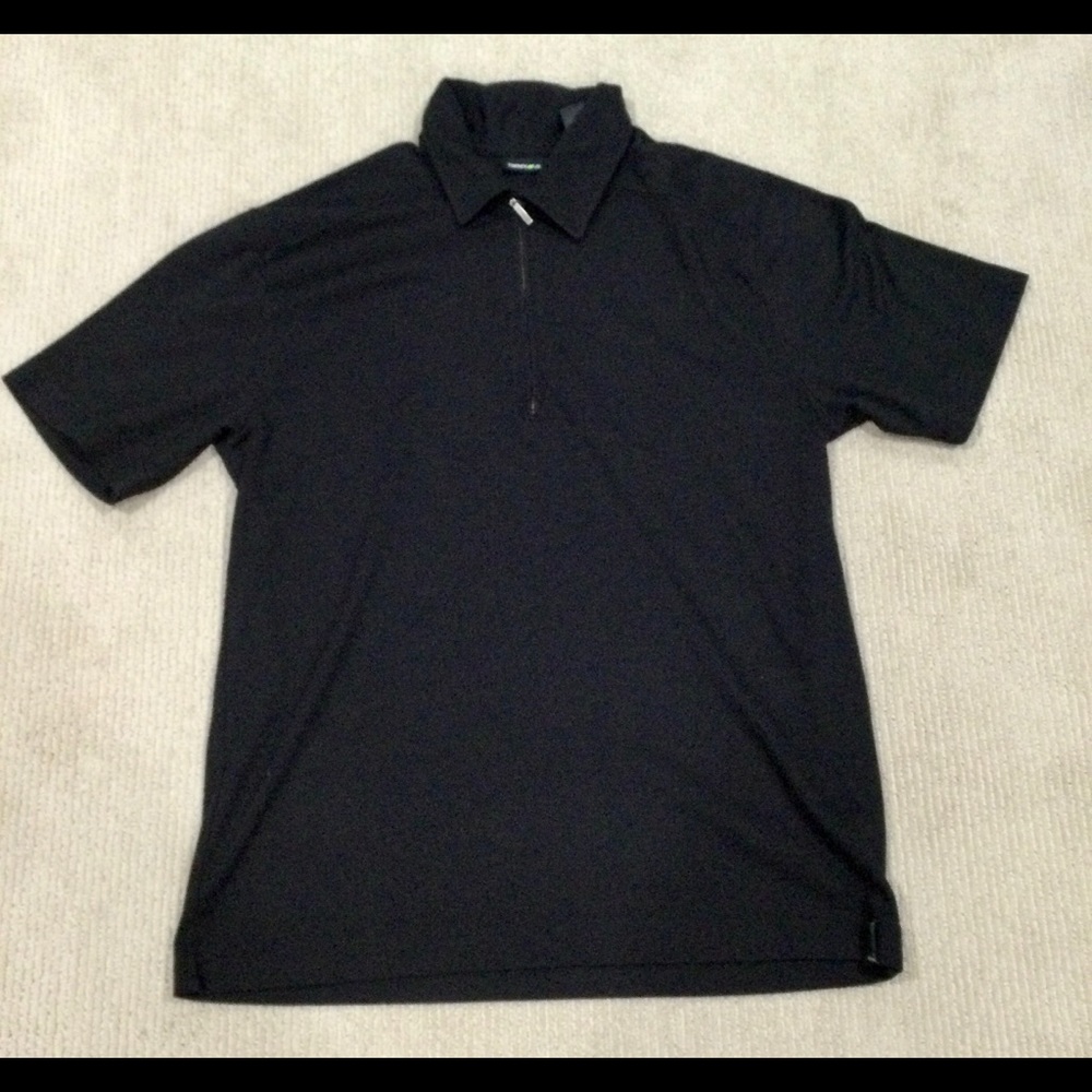 Men’s DKNY short sleeve lightweight sweater